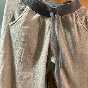 Stylish Gray and Tan Jogger Pants Faherty Women’s drawstring Size M